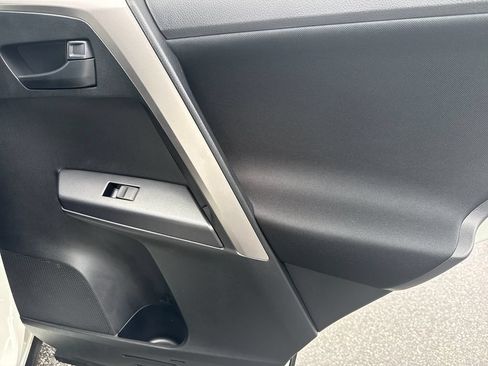 Used 2017 Toyota RAV4 LE FWD image 16