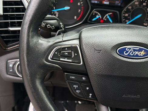 Used 2018 Ford Escape Titanium w/ Ford Safe & Smart Package AWD/4WD image 25
