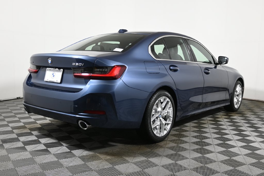 Used 2026 BMW 330i xDrive Sedan w/ Convenience Package AWD/4WD image 7