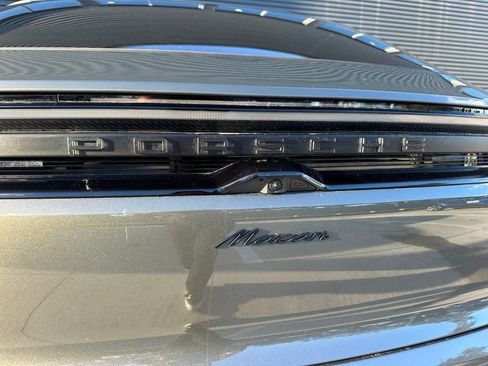 Certified 2025 Porsche Macan Electric image 14