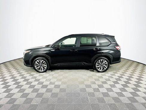 Used 2025 Subaru Forester Touring AWD/4WD image 6