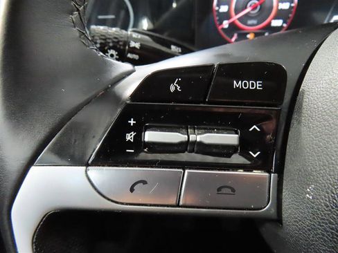 Used 2023 Hyundai Elantra SEL w/ Convenience Package FWD image 17