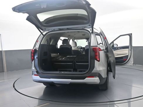 Used 2026 Kia Carnival EX FWD image 77