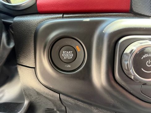 Used 2023 Jeep Wrangler Unlimited Rubicon 4xe AWD/4WD image 9