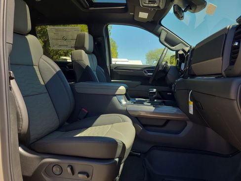 New 2026 Chevrolet Silverado 1500 ZR2 image 29