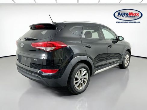 Used 2017 Hyundai Tucson SE image 2