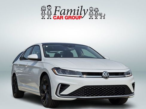 New 2026 Volkswagen Jetta SE FWD image 2