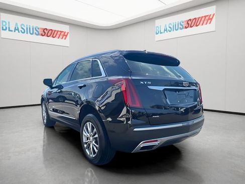 Used 2022 Cadillac XT5 Premium Luxury w/ Technology Package AWD/4WD image 5