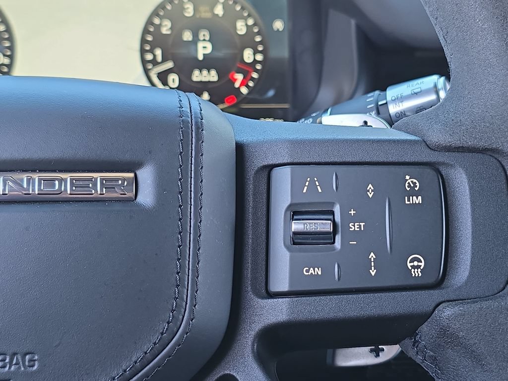 Used 2022 Land Rover Defender 110 V8 AWD/4WD image 22