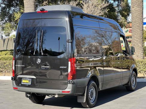 Used 2023 Mercedes-Benz Sprinter 2500 image 12