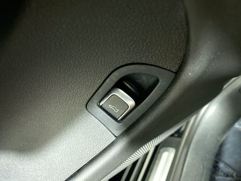 Used 2015 Audi A4 2.0T Premium Plus w/ Technology Package image 9