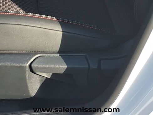 New 2026 Nissan Kicks SR w/ SR Premium Package AWD/4WD image 9