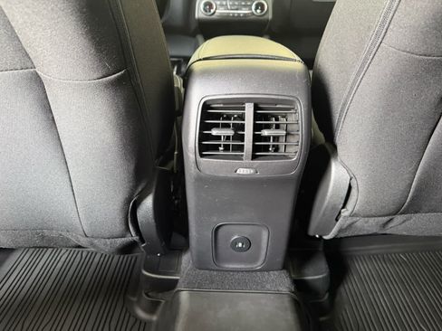 Certified 2023 Ford Escape Active AWD/4WD image 11