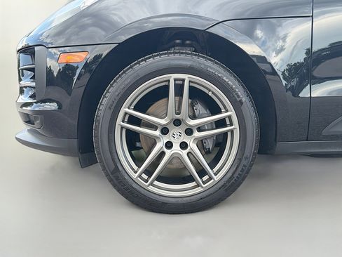 Used 2019 Porsche Macan AWD/4WD image 42