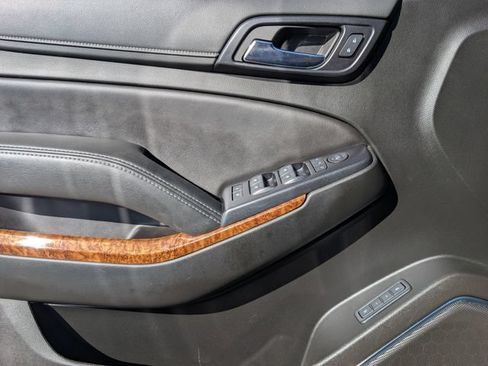 Used 2019 Chevrolet Tahoe Premier AWD/4WD image 17
