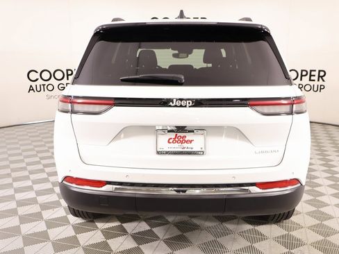 Used 2024 Jeep Grand Cherokee Laredo w/ Luxury Tech Group I image 21