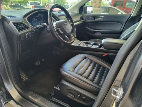 Used 2020 Ford Edge SEL FWD image 2
