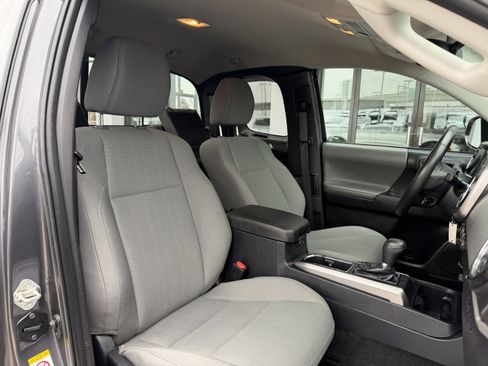 Used 2019 Toyota Tacoma SR5 image 7
