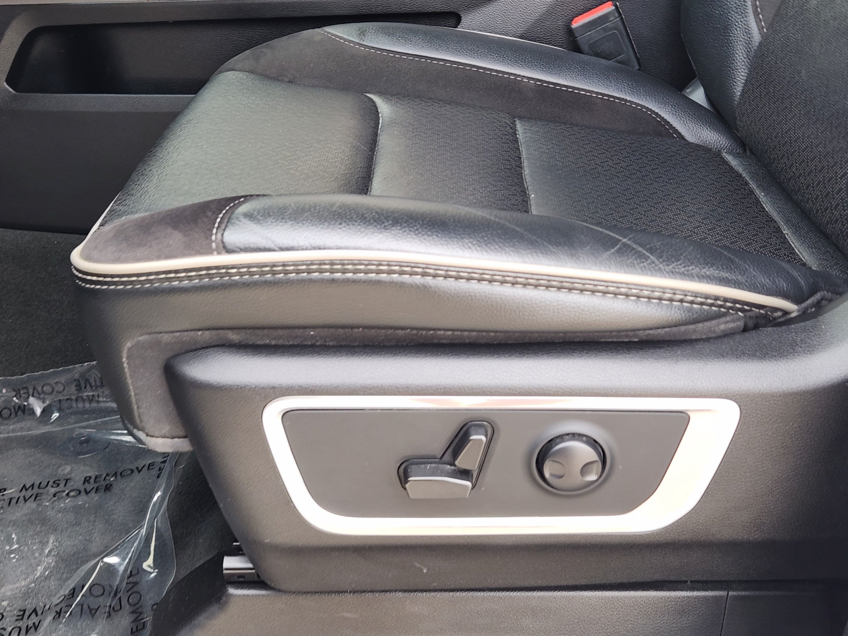 Used 2022 RAM 1500 Laramie w/ Sport Appearance Package RWD image 18