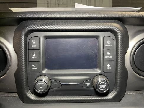 Used 2021 Jeep Wrangler Unlimited Sport image 22