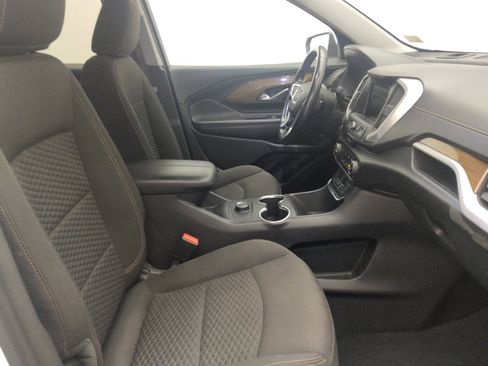 Used 2020 GMC Terrain SLE FWD image 21