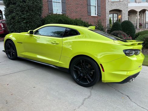 Used 2021 Chevrolet Camaro SS image 22