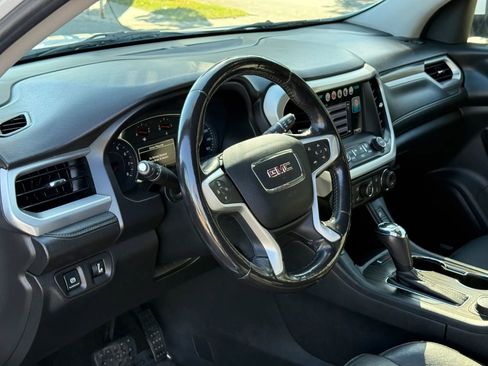 Used 2018 GMC Acadia SLT FWD image 17