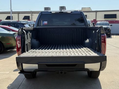 Used 2024 Toyota Tundra Limited AWD/4WD image 36