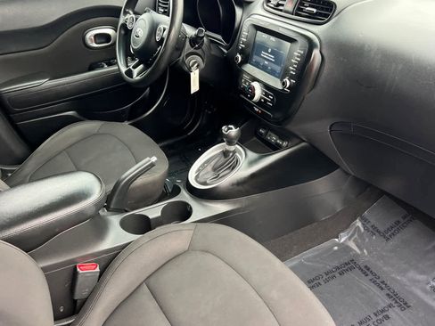 Used 2019 Kia Soul w/ Convenience Package image 16