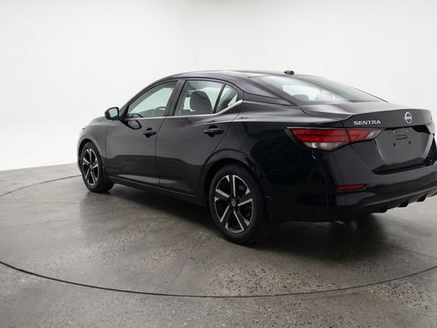 Used 2025 Nissan Sentra SV FWD image 6