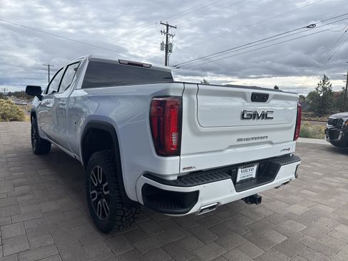 Used 2023 GMC Sierra 1500 AT4 image 3