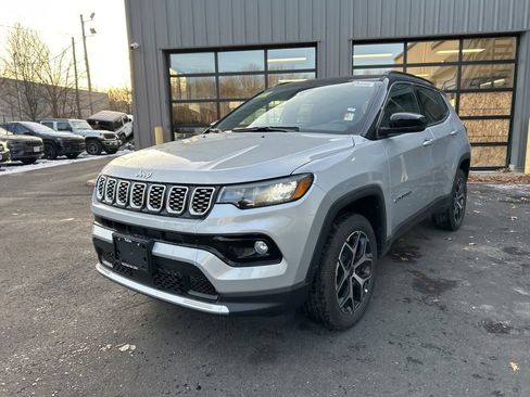 New 2026 Jeep Compass Limited w/ Sun, Sound & Navigation Group AWD/4WD image 7