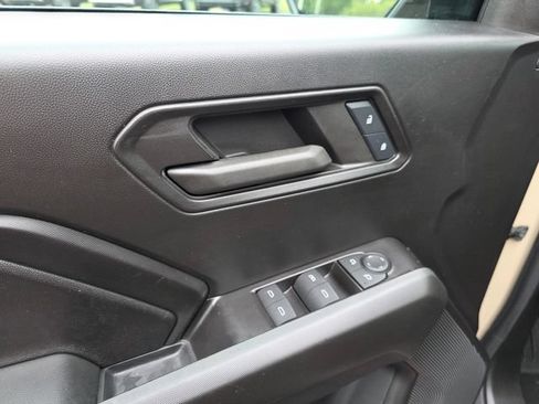 Used 2024 Chevrolet Colorado Trail Boss w/ Technology Package AWD/4WD image 18