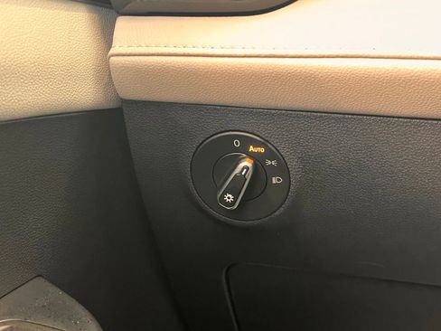Certified 2025 Volkswagen Taos S FWD image 24