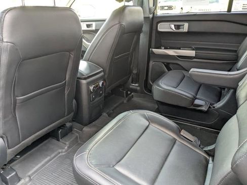 Used 2022 Ford Explorer Limited w/ Equipment Group 301A image 26