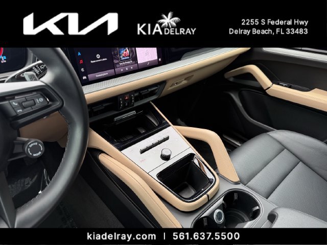 Used 2024 Porsche Cayenne AWD/4WD image 28