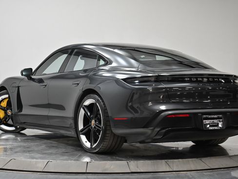 Used 2021 Porsche Taycan Turbo S image 19