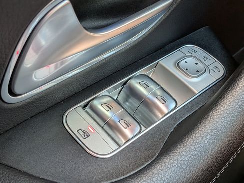 Used 2025 Mercedes-Benz GLE 350 4MATIC image 22