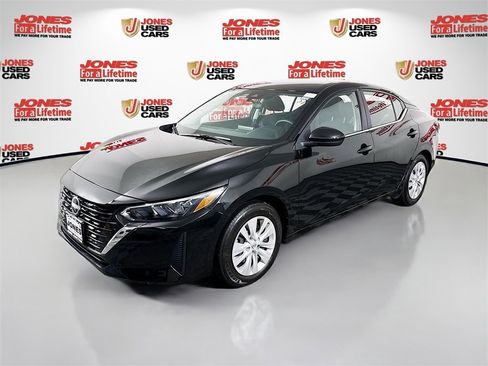 Certified 2025 Nissan Sentra S image 12