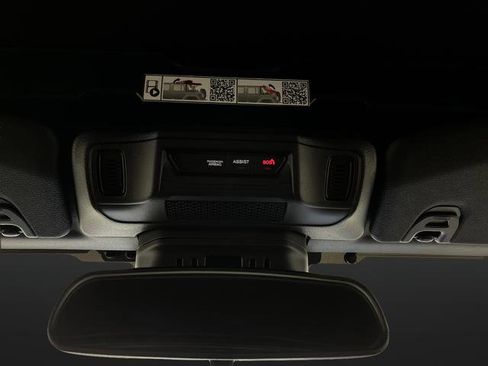 Used 2024 Jeep Wrangler Unlimited image 24