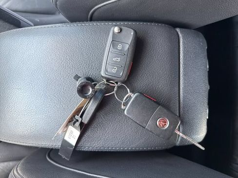Used 2012 Volkswagen GTI 2-Door FWD image 12