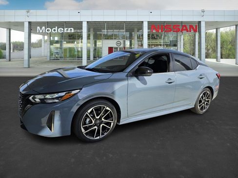 New 2025 Nissan Sentra SR image 1