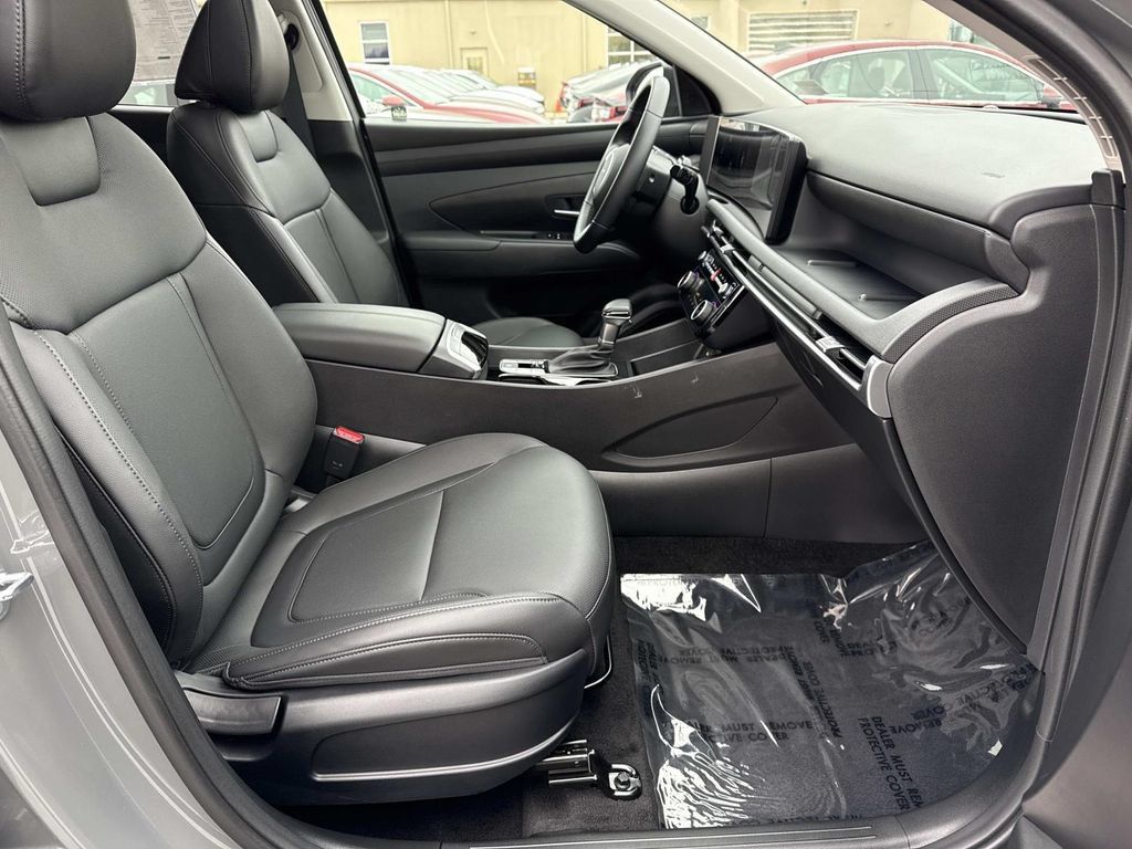 Used 2025 Hyundai Tucson SEL AWD/4WD image 20