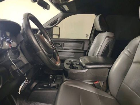 Used 2023 RAM 2500 Tradesman w/ Chrome Appearance Group image 3