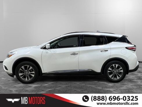 Used 2018 Nissan Murano SV image 9
