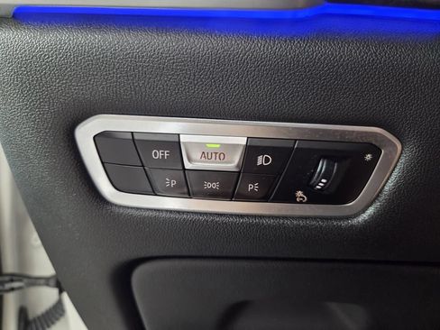 Used 2022 BMW X5 xDrive40i w/ M Sport Package AWD/4WD image 19