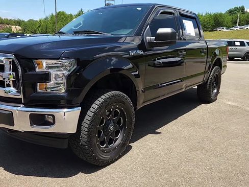 Used 2017 Ford F150 XLT AWD/4WD image 2