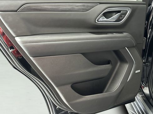 Used 2021 GMC Yukon SLT w/ SLT Luxury Plus Package image 30