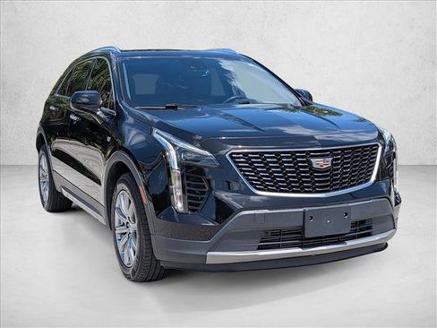 Used 2020 Cadillac XT4 Premium Luxury image 3
