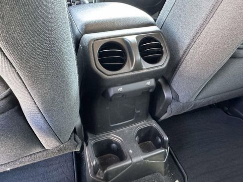 Used 2024 Jeep Wrangler Willys image 13